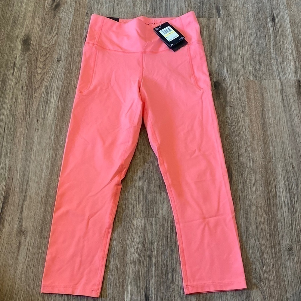 𝅺under Armour high rise crop leggings